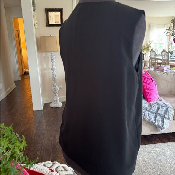 Chaus black ruffle tank top size 6 - Picture 4 of 5